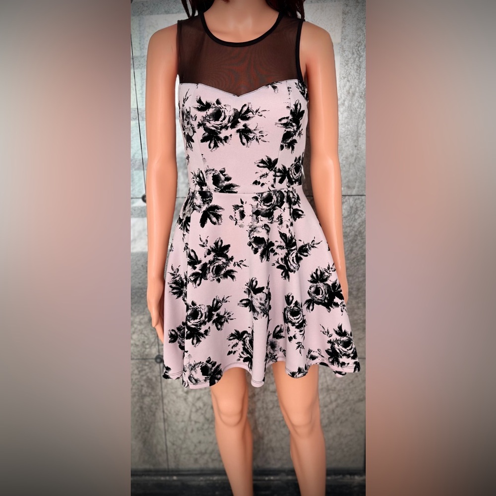 Trixxi Black Floral Mini Dress - Picture 3 of 12